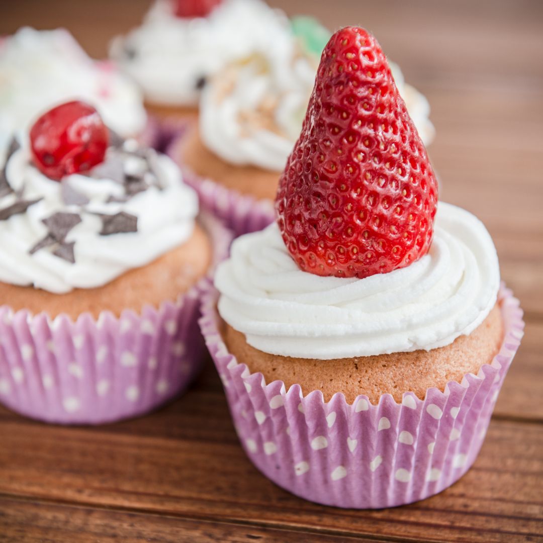 cupcakes versieren met fruit of noten