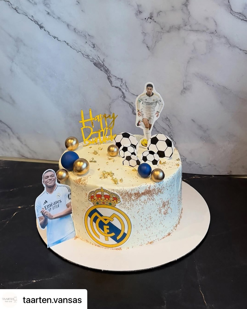 dekora – Eetbare voetbal taartdecoratie 20x30 cm | Zonder suiker, gluten- en lactosevrij – Perfect voor verjaardagstaarten voor kinderen dekora – Eetbare voetbal taartdecoratie 20x30 cm | Zonder suiker, gluten- en lactosevrij – Perfect voor verjaardagstaarten voor kinderen